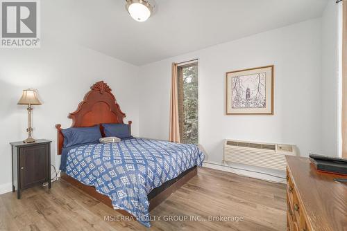 146 Victoria Street W, New Tecumseth, ON - Indoor Photo Showing Bedroom