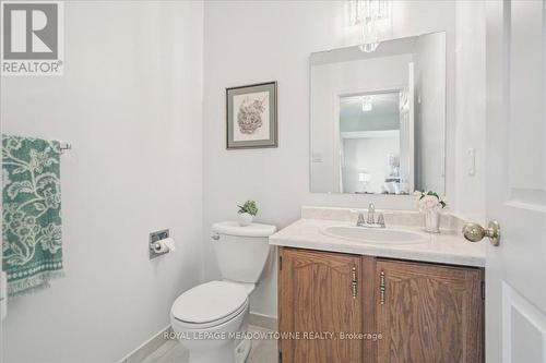 4135 Independence Avenue, Mississauga, ON - Indoor Photo Showing Bathroom