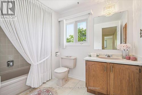 4135 Independence Avenue, Mississauga, ON - Indoor Photo Showing Bathroom