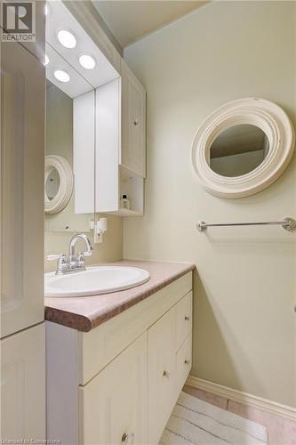 67 Warren Road, Kitchener, ON - Indoor Photo Showing Bathroom