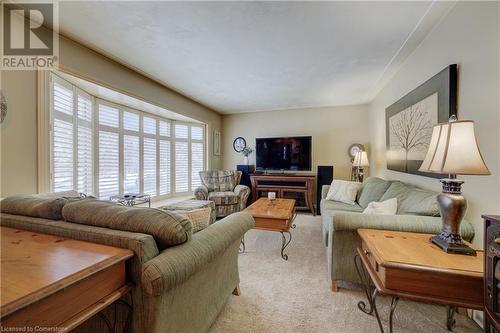 67 Warren Road, Kitchener, ON - Indoor Photo Showing Living Room