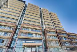 1105 - 220 MISSINNIHE WAY  Mississauga, ON L5H 0A9