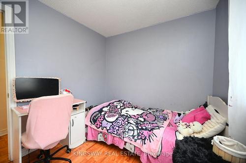 918 Khan Crescent, Mississauga, ON - Indoor Photo Showing Bedroom