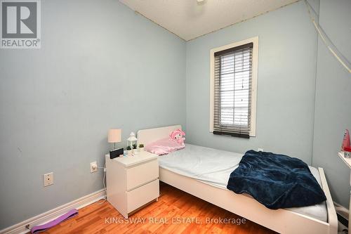 918 Khan Crescent, Mississauga, ON - Indoor Photo Showing Bedroom