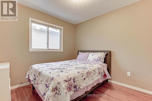 342 Jonathan Street, London, ON - Indoor Photo Showing Bedroom