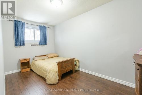 117 Anna Capri Drive, Hamilton, ON - Indoor Photo Showing Bedroom