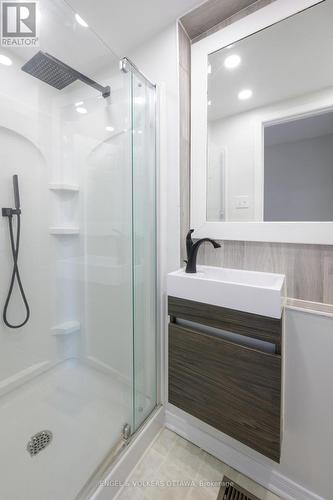 165 Arcola Private, Ottawa, ON - Indoor Photo Showing Bathroom