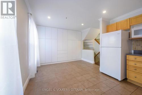 165 Arcola Private, Ottawa, ON - Indoor Photo Showing Kitchen