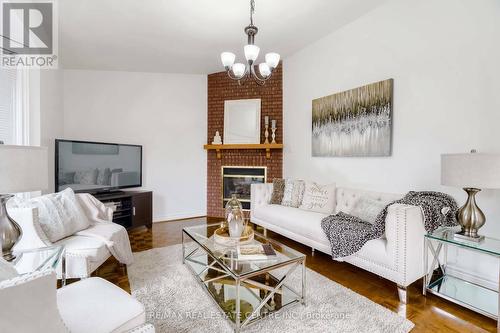 2485 Strathmore Crescent, Mississauga, ON - Indoor Photo Showing Living Room With Fireplace