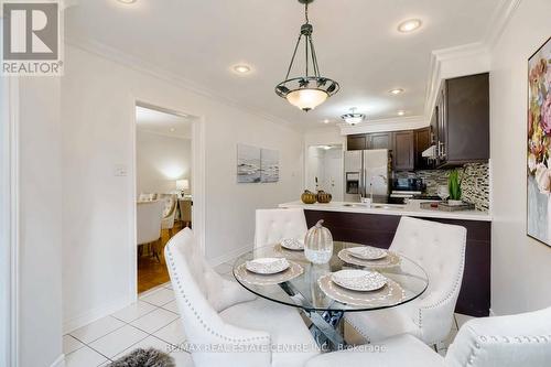 2485 Strathmore Crescent, Mississauga, ON - Indoor Photo Showing Dining Room