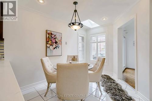 2485 Strathmore Crescent, Mississauga, ON - Indoor Photo Showing Dining Room