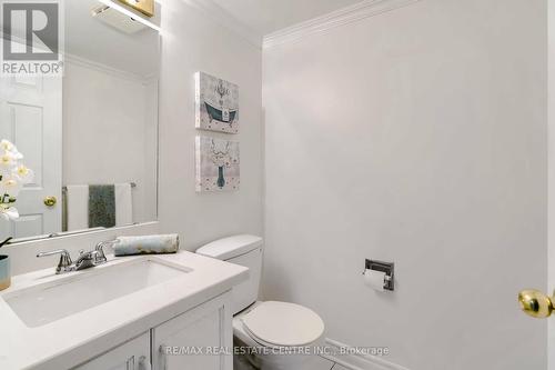 2485 Strathmore Crescent, Mississauga, ON - Indoor Photo Showing Bathroom