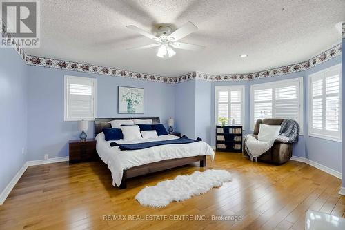 2485 Strathmore Crescent, Mississauga, ON - Indoor Photo Showing Bedroom