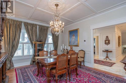 6158 Kisby Drive, Mississauga, ON - Indoor Photo Showing Dining Room