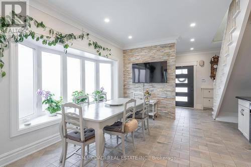 6158 Kisby Drive, Mississauga, ON - Indoor Photo Showing Dining Room