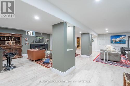 6158 Kisby Drive, Mississauga, ON - Indoor