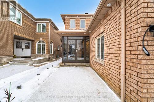 773 Four Winds Way, Mississauga, ON - Indoor Photo Showing Kitchen With Stainless Steel Kitchen With Upgraded Kitchen