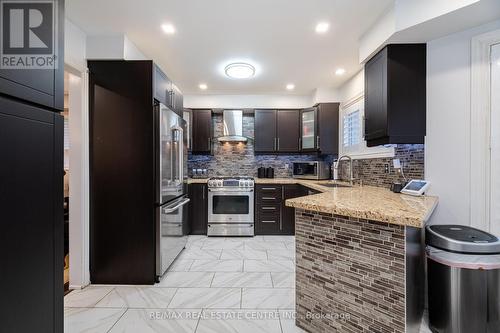 773 Four Winds Way, Mississauga, ON - Indoor Photo Showing Kitchen With Upgraded Kitchen