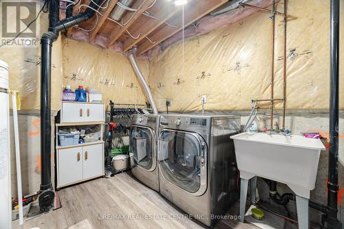 773 Four Winds Way, Mississauga, ON - Indoor Photo Showing Laundry Room