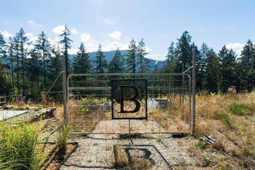 400 Baker Rd, Salt Spring, BC 