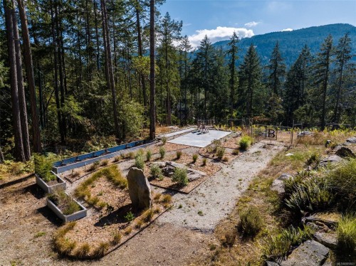 400 Baker Rd, Salt Spring, BC 