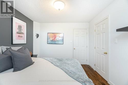 522 Larkspur Lane, Burlington, ON - Indoor Photo Showing Bedroom