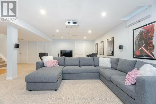 522 Larkspur Lane, Burlington, ON - Indoor Photo Showing Living Room