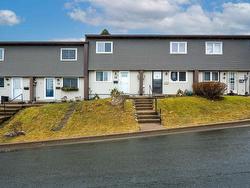 14 Abbey Road  Halifax, NS B3P 2L4