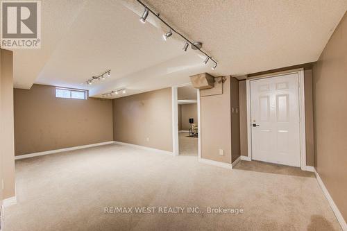 610 Stonebury Crescent, Waterloo, ON - Indoor Photo Showing Other Room