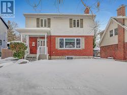 156 BEGONIA AVENUE  Ottawa, ON K1H 6E4