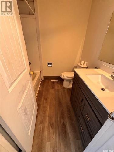 74 Hatton Crescent, Regina, SK - Indoor Photo Showing Bathroom