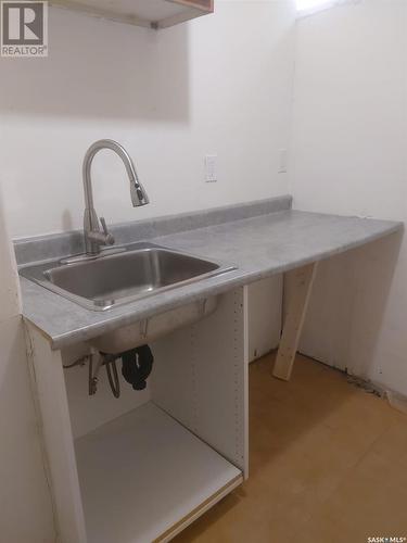 74 Hatton Crescent, Regina, SK - Indoor Photo Showing Kitchen