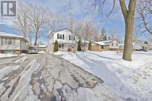 843 Westbury Crescent, London, ON - Outdoor With Facade