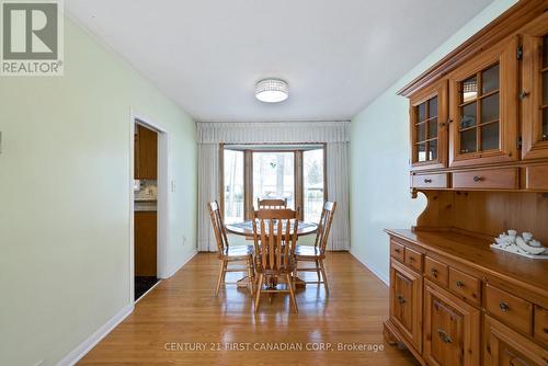 843 Westbury Crescent, London, ON - Indoor Photo Showing Dining Room