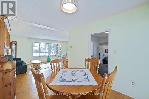 843 Westbury Crescent, London, ON - Indoor Photo Showing Dining Room