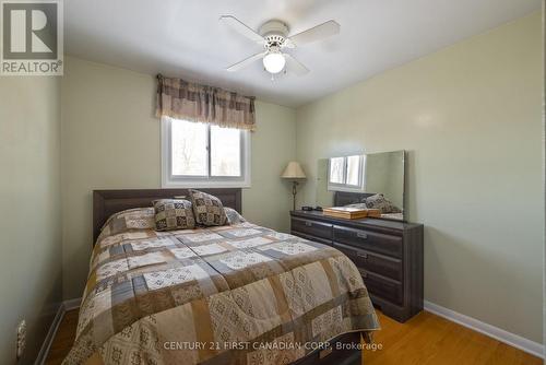 843 Westbury Crescent, London, ON - Indoor Photo Showing Bedroom