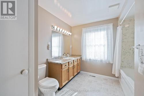 843 Westbury Crescent, London, ON - Indoor Photo Showing Bathroom