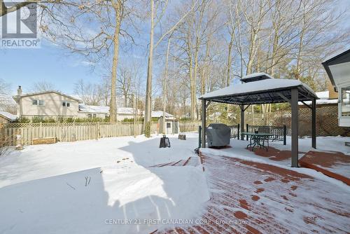 843 Westbury Crescent, London, ON - Outdoor