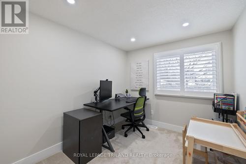 71 St Clair Court, London, ON - Indoor Photo Showing Office