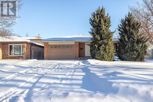 476 Scotchmere Court, Waterloo, ON - Outdoor