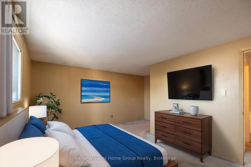 476 Scotchmere Court, Waterloo, ON - Indoor Photo Showing Bedroom