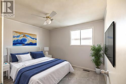 476 Scotchmere Court, Waterloo, ON - Indoor Photo Showing Bedroom