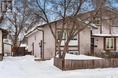 206 Thomson Avenue, Regina, SK - Outdoor