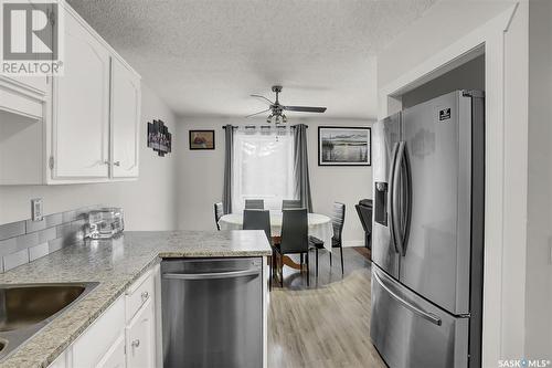 1210 Butterfield Crescent, Regina, SK - Indoor Photo Showing Kitchen