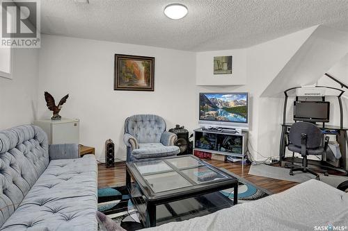 1210 Butterfield Crescent, Regina, SK - Indoor Photo Showing Living Room