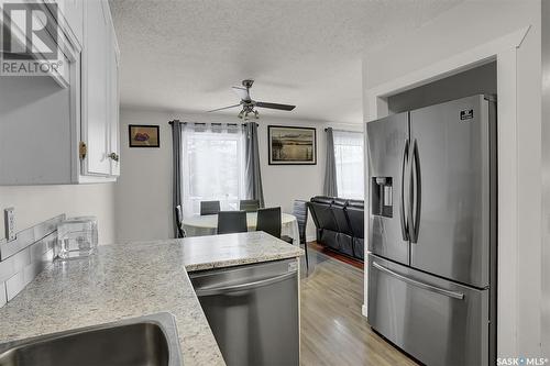 1210 Butterfield Crescent, Regina, SK - Indoor Photo Showing Kitchen