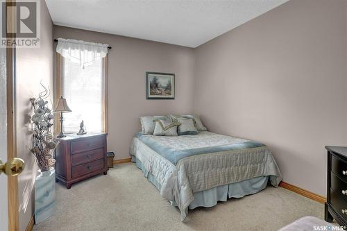 407 Holland Avenue, Regina, SK - Indoor Photo Showing Bedroom