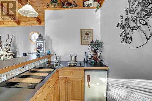 407 Holland Avenue, Regina, SK - Indoor Photo Showing Kitchen With Double Sink