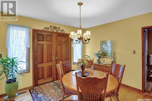 407 Holland Avenue, Regina, SK - Indoor Photo Showing Dining Room