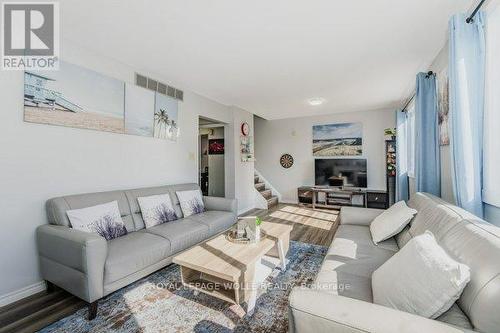 92 Charles Best Place, Kitchener, ON - Indoor Photo Showing Living Room